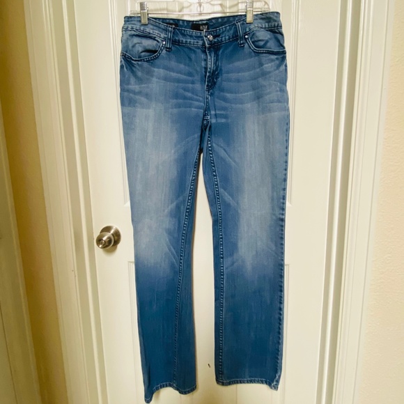 Women's a.n.a. Straight Leg Jeans - Modern Fit Size 12 - Picture 1 of 10